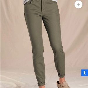 Toad & Co Earthworks Skinny Pant (Beetle, olive)